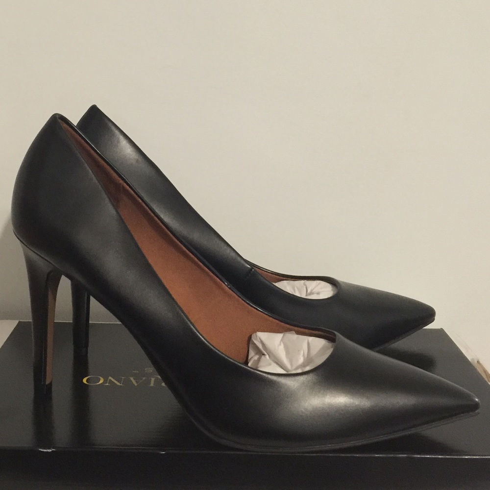 Women's Size 13 Black Pumps - Picture 2 of 4